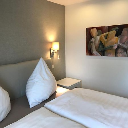 Hotel Zur Goldenen Sonne Usingen Zewnętrze zdjęcie