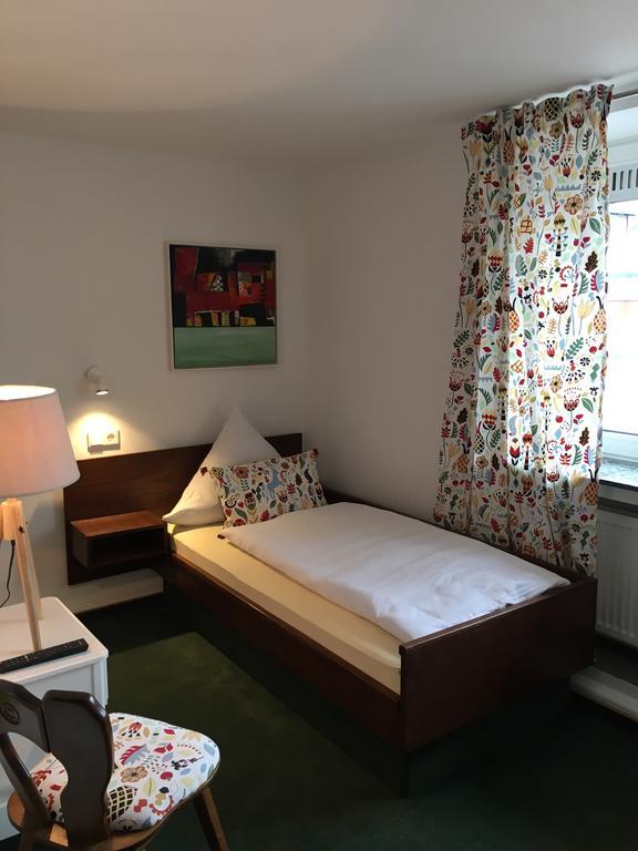Hotel Zur Goldenen Sonne Usingen Zewnętrze zdjęcie